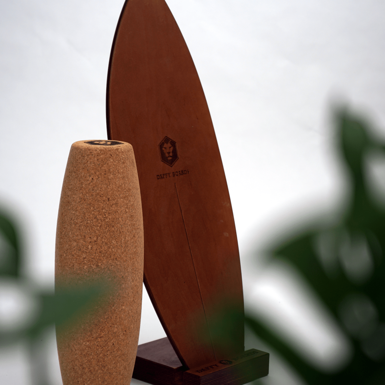 DAFFY Boards SurfStyle Balance Board, die Form des Balance Boards gleicht einem Surfboard  